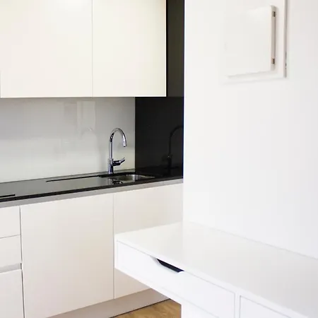 Second Option Iii * Λεϊρία